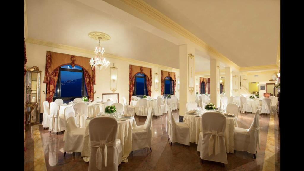 Hotel Castel Vecchio Кастель-Гандольфо Экстерьер фото