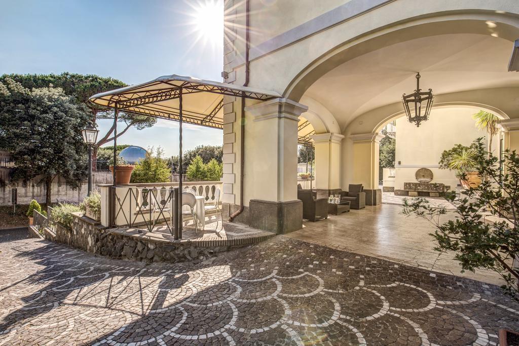 Hotel Castel Vecchio Кастель-Гандольфо Экстерьер фото