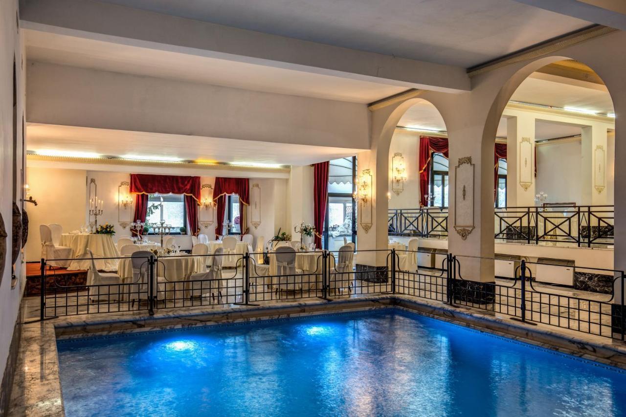 Hotel Castel Vecchio Кастель-Гандольфо Экстерьер фото